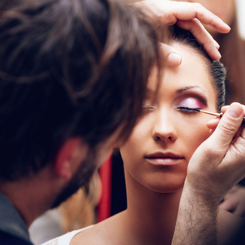 Make-Up-and-beauty-service-in-Aintree